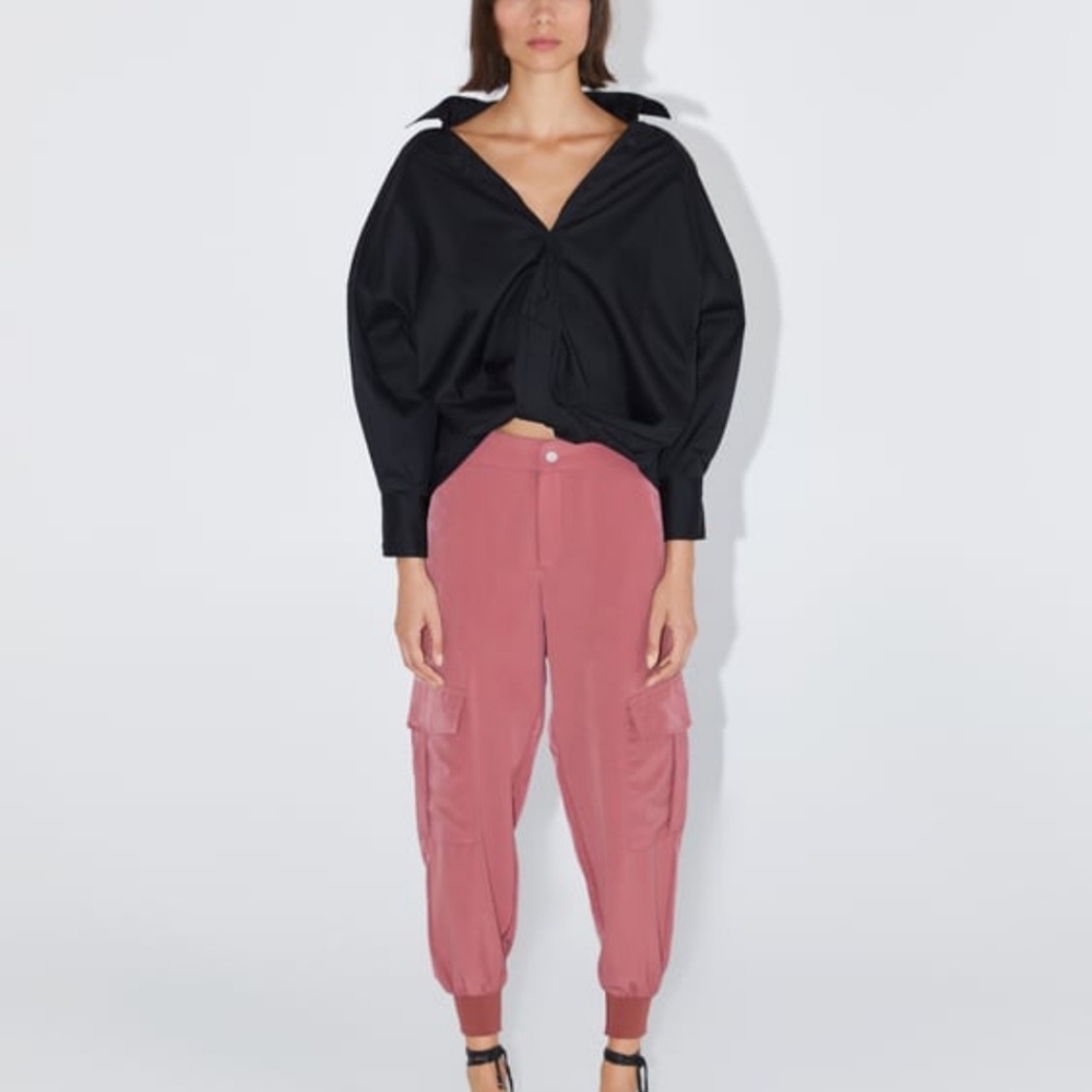 Zara pink cargo pants with satin feel. Size M